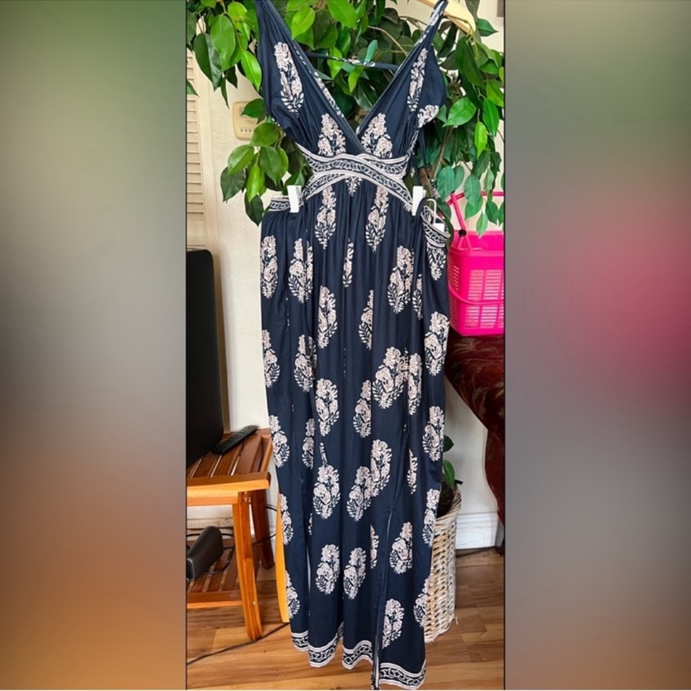 Chic Deep Blue Patterned Maxi Dress - image 2